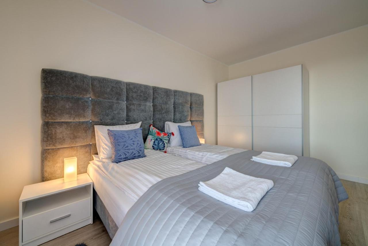 Live & Travel Apartments - Waterlane Island Gdansk Room photo